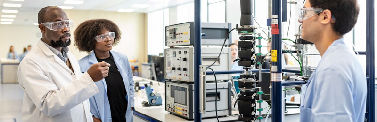 Chemical engineering undergraduate students in the lab